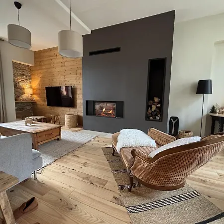 Villa Belle Maison De Caractere De 200m2 Avec Jardin *