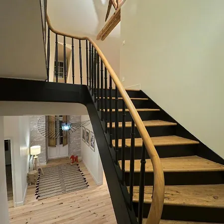 Belle Maison De Caractere De 200m2 Avec Jardin Villa